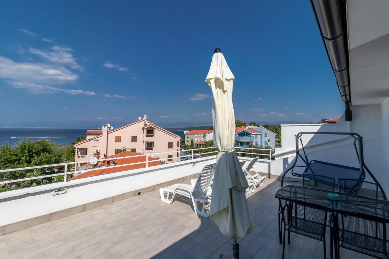 Maestral Apartments Malinska Extérieur photo