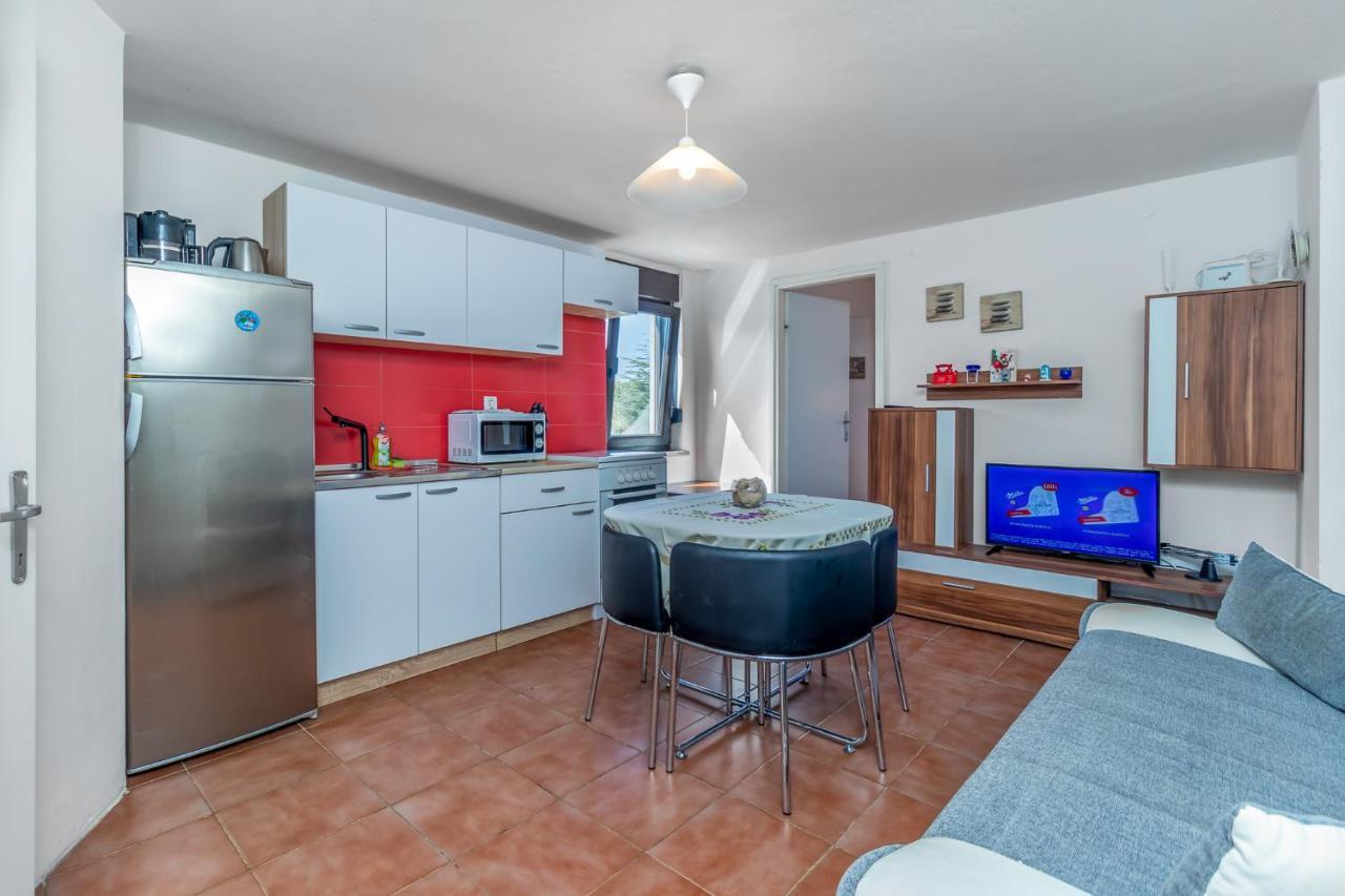 Maestral Apartments Malinska Extérieur photo